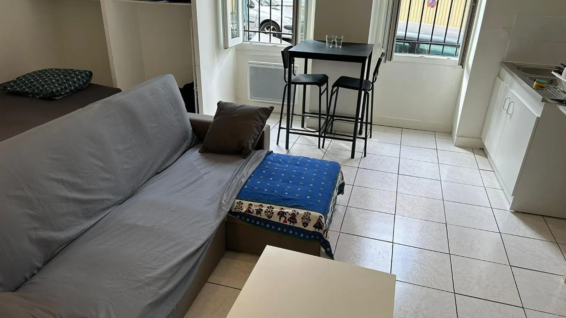 Hostel One Bed In Shared Room - Chambre Partagee Marseille